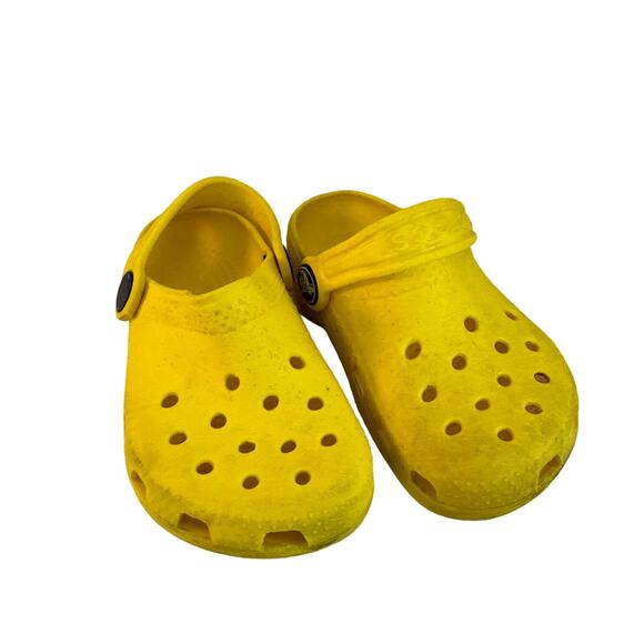 Crocs kids yellow size 6 or 7 Great Used Condition - Picture 1 of 7